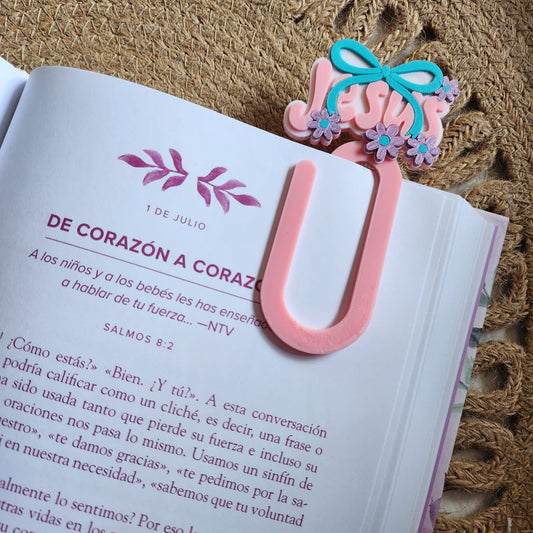Un Año con Dios 365 Devocionales (Incluye Marcador 3D)