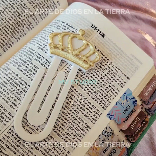 3D Ester Paperclip