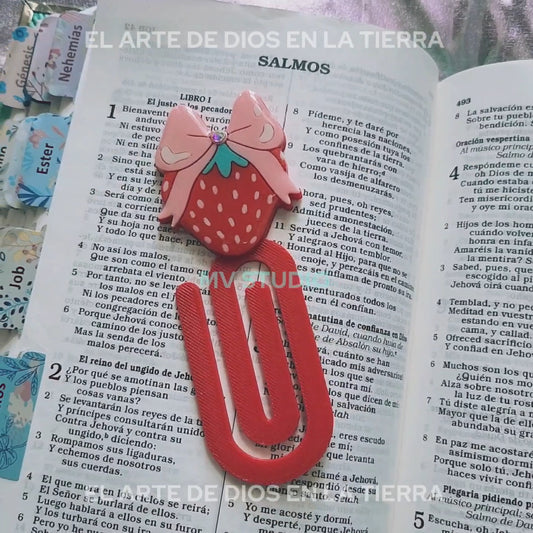 3D Strawberry Paperclip